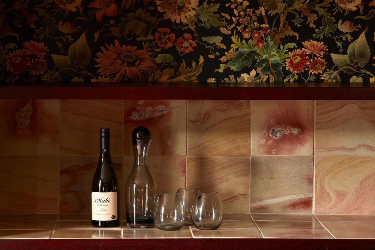 The Dairy Private Hotel By Naumi Hotels Distretto di Distretto di Queenstown Esterno foto